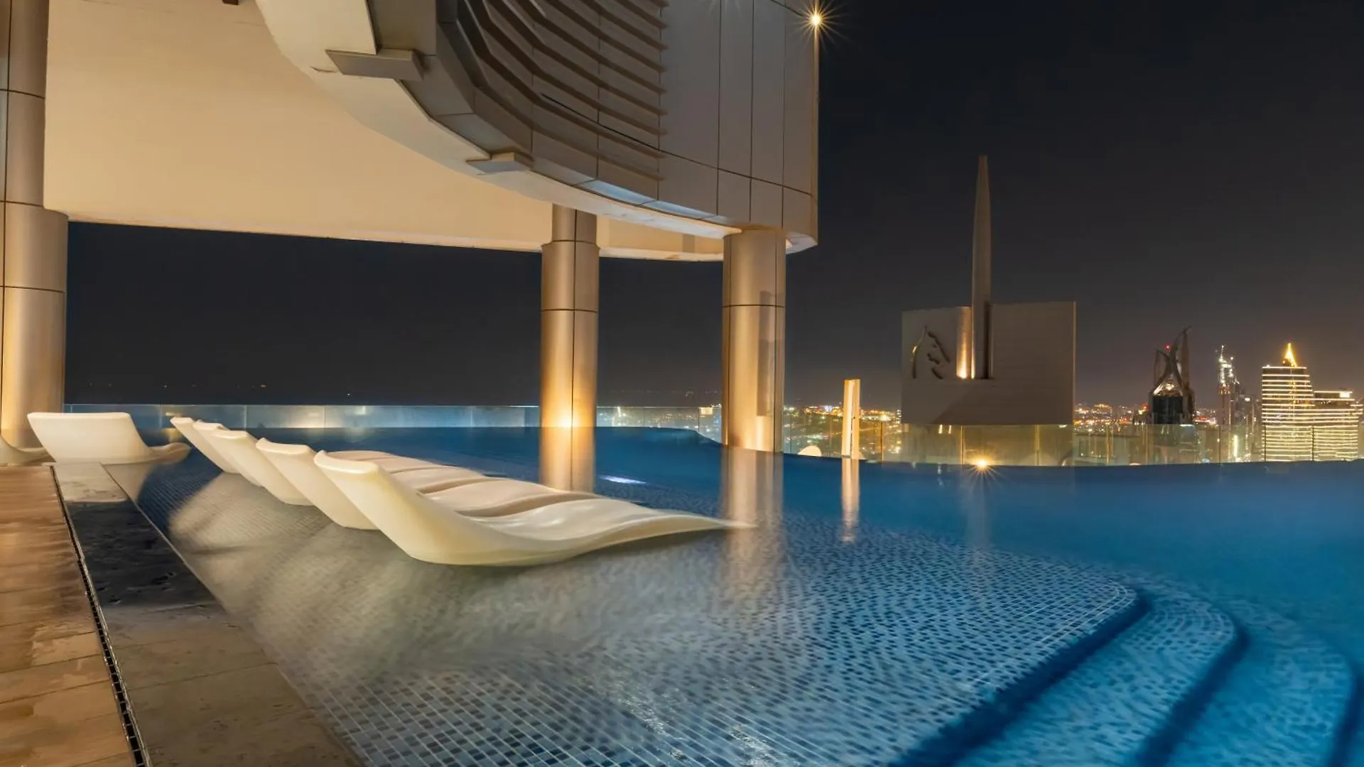 Luxury Apartment At Paramount Midtown Hotel - Downtown Dubai - Full Burj Khalifa View - Highest Infinity Swimming Pool